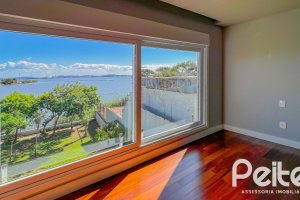 Cobertura à venda com 384m², 3 dormitórios, 3 suítes, 3 vagas, no bairro Tristeza em Porto Alegre