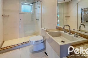 Cobertura à venda com 384m², 3 dormitórios, 3 suítes, 3 vagas, no bairro Tristeza em Porto Alegre