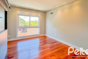 Cobertura à venda com 384m², 3 dormitórios, 3 suítes, 3 vagas, no bairro Tristeza em Porto Alegre
