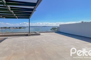 Cobertura à venda com 384m², 3 dormitórios, 3 suítes, 3 vagas, no bairro Tristeza em Porto Alegre