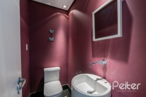 Casa à venda com 280m², 4 dormitórios, 2 suítes, 4 vagas, no bairro Vila Assuncao em Porto Alegre