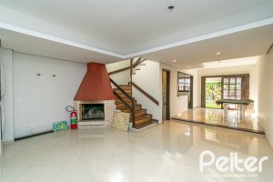 Casa à venda com 165m², 3 dormitórios, 1 suíte, 2 vagas, no bairro Ipanema em Porto Alegre