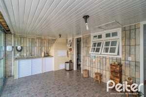 Casa à venda com 165m², 3 dormitórios, 1 suíte, 2 vagas, no bairro Ipanema em Porto Alegre