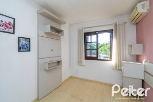 Casa à venda com 165m², 3 dormitórios, 1 suíte, 2 vagas, no bairro Ipanema em Porto Alegre