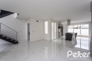 Casa em Condomínio à venda com 154m², 3 dormitórios, 3 suítes, 2 vagas, no bairro Hípica em PORTO ALEGRE