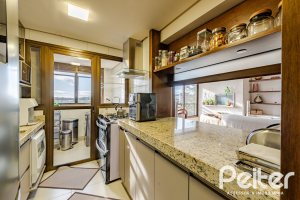 Apartamento à venda com 94m², 3 dormitórios, 1 suíte, 2 vagas, no bairro Tristeza em PORTO ALEGRE