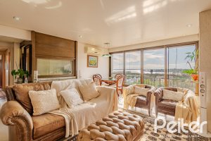 Apartamento à venda com 94m², 3 dormitórios, 1 suíte, 2 vagas, no bairro Tristeza em PORTO ALEGRE