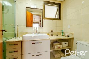 Apartamento à venda com 94m², 3 dormitórios, 1 suíte, 2 vagas, no bairro Tristeza em PORTO ALEGRE