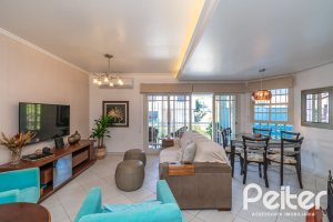 Casa em Condomínio à venda com 179m², 3 dormitórios, 1 suíte, 3 vagas, no bairro Tristeza em Porto Alegre