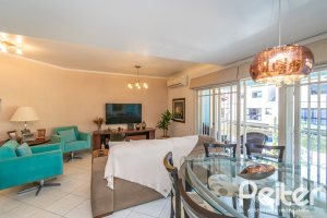 Casa em Condomínio à venda com 179m², 3 dormitórios, 1 suíte, 3 vagas, no bairro Tristeza em Porto Alegre