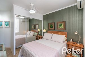 Casa em Condomínio à venda com 179m², 3 dormitórios, 1 suíte, 3 vagas, no bairro Tristeza em Porto Alegre