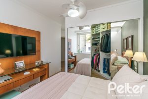 Casa em Condomínio à venda com 179m², 3 dormitórios, 1 suíte, 3 vagas, no bairro Tristeza em Porto Alegre