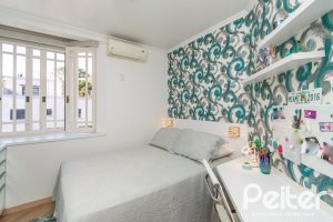 Casa em Condomínio à venda com 179m², 3 dormitórios, 1 suíte, 3 vagas, no bairro Tristeza em Porto Alegre