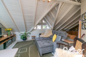 Casa em Condomínio à venda com 179m², 3 dormitórios, 1 suíte, 3 vagas, no bairro Tristeza em Porto Alegre