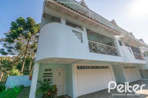 Casa em Condomínio à venda com 179m², 3 dormitórios, 1 suíte, 3 vagas, no bairro Tristeza em Porto Alegre