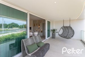 Apartamento à venda com 127m², 3 dormitórios, 3 suítes, 2 vagas, no bairro Golden Lake em Porto Alegre