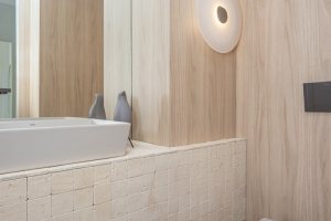Apartamento à venda com 127m², 3 dormitórios, 3 suítes, 2 vagas, no bairro Golden Lake em Porto Alegre