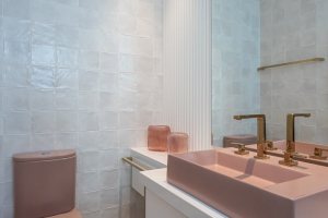 Apartamento à venda com 127m², 3 dormitórios, 3 suítes, 2 vagas, no bairro Golden Lake em Porto Alegre