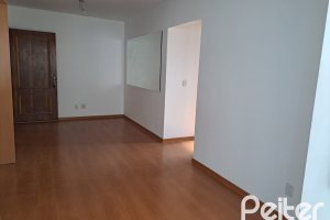 Apartamento à venda com 59m², 2 dormitórios, 1 vaga, no bairro Cristal em PORTO ALEGRE