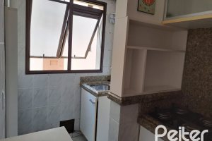 Apartamento à venda com 59m², 2 dormitórios, 1 vaga, no bairro Cristal em PORTO ALEGRE
