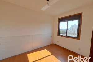 Apartamento à venda com 59m², 2 dormitórios, 1 vaga, no bairro Cristal em PORTO ALEGRE