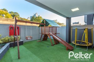 Cobertura à venda com 207m², 3 dormitórios, 1 suíte, 4 vagas, no bairro Cristal em Porto Alegre