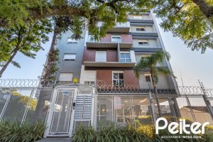 Cobertura à venda com 207m², 3 dormitórios, 1 suíte, 4 vagas, no bairro Cristal em Porto Alegre