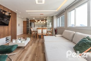 Cobertura à venda com 207m², 3 dormitórios, 1 suíte, 4 vagas, no bairro Cristal em Porto Alegre