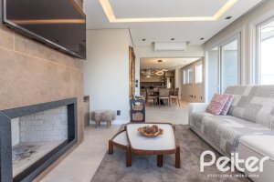 Cobertura à venda com 207m², 3 dormitórios, 1 suíte, 4 vagas, no bairro Cristal em Porto Alegre