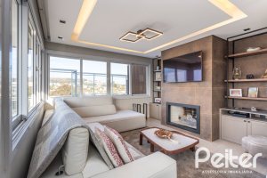 Cobertura à venda com 207m², 3 dormitórios, 1 suíte, 4 vagas, no bairro Cristal em Porto Alegre