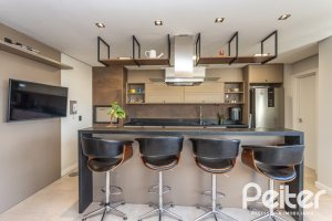 Cobertura à venda com 207m², 3 dormitórios, 1 suíte, 4 vagas, no bairro Cristal em Porto Alegre