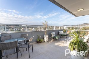 Cobertura à venda com 207m², 3 dormitórios, 1 suíte, 4 vagas, no bairro Cristal em Porto Alegre