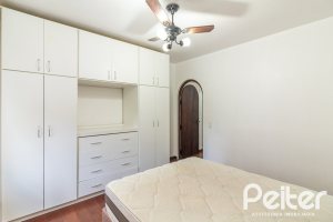 Apartamento à venda com 66m², 2 dormitórios, no bairro Santana em Porto Alegre