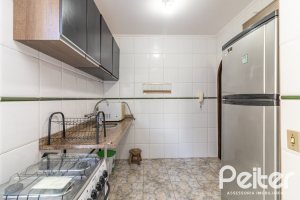 Apartamento à venda com 66m², 2 dormitórios, no bairro Santana em Porto Alegre