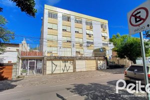 Apartamento à venda com 81m², 2 dormitórios, no bairro Teresópolis em Porto Alegre