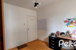 Apartamento à venda com 81m², 2 dormitórios, no bairro Teresópolis em Porto Alegre