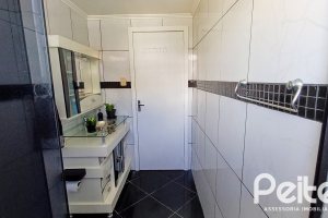 Apartamento à venda com 81m², 2 dormitórios, no bairro Teresópolis em Porto Alegre