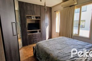 Apartamento à venda com 81m², 2 dormitórios, no bairro Teresópolis em Porto Alegre