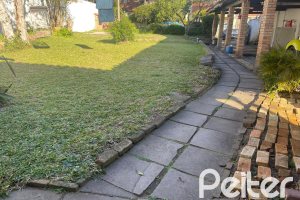 Terreno à venda com 402m², no bairro Camaquã em Porto Alegre