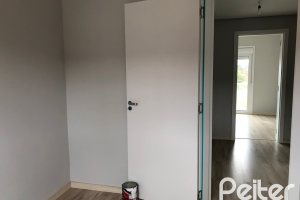 Casa à venda com 115m², 3 dormitórios, 1 suíte, 2 vagas, no bairro Hípica em Porto Alegre