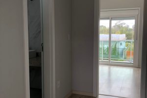 Casa à venda com 115m², 3 dormitórios, 1 suíte, 2 vagas, no bairro Hípica em Porto Alegre