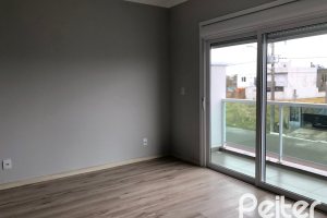 Casa à venda com 115m², 3 dormitórios, 1 suíte, 2 vagas, no bairro Hípica em Porto Alegre