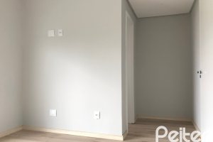 Casa à venda com 115m², 3 dormitórios, 1 suíte, 2 vagas, no bairro Hípica em Porto Alegre