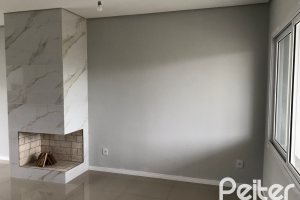 Casa à venda com 115m², 3 dormitórios, 1 suíte, 2 vagas, no bairro Hípica em Porto Alegre