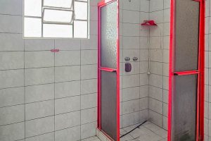 Casa à venda com 196m², 2 dormitórios, 1 suíte, 4 vagas, no bairro Tristeza em Porto Alegre