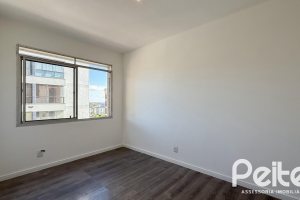 Apartamento à venda com 69m², 2 dormitórios, 1 vaga, no bairro Tristeza em Porto Alegre