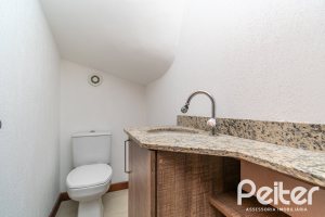Casa à venda com 134m², 3 dormitórios, 1 suíte, 2 vagas, no bairro Ipanema em Porto Alegre