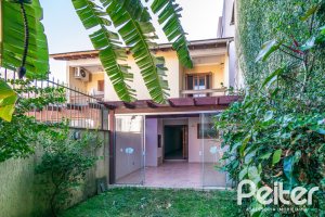 Casa à venda com 134m², 3 dormitórios, 1 suíte, 2 vagas, no bairro Ipanema em Porto Alegre