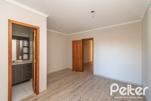 Casa à venda com 134m², 3 dormitórios, 1 suíte, 2 vagas, no bairro Ipanema em Porto Alegre