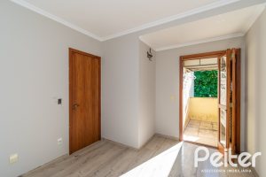Casa à venda com 134m², 3 dormitórios, 1 suíte, 2 vagas, no bairro Ipanema em Porto Alegre